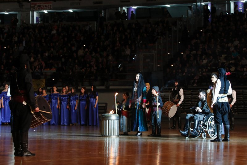 «Βούλιαξε» το ΣΕΦ από χορευτές στο 13ο Πανελλαδικό Φεστιβάλ Ποντιακών Χορών- Πάνω από 2.000 έλαβαν μέρος [εικόνες] | iefimerida.gr 3