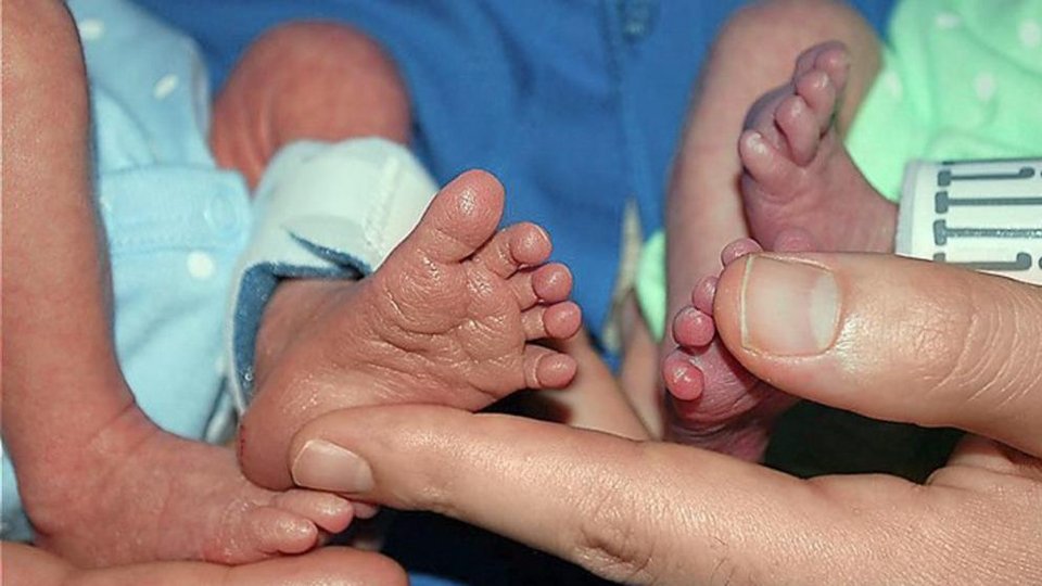 Πεντάδυμα: Tο «θαύμα» των Χριστουγέννων για ένα ζευγάρι απ' την Αριζόνα [εικόνες]  | iefimerida.gr 1