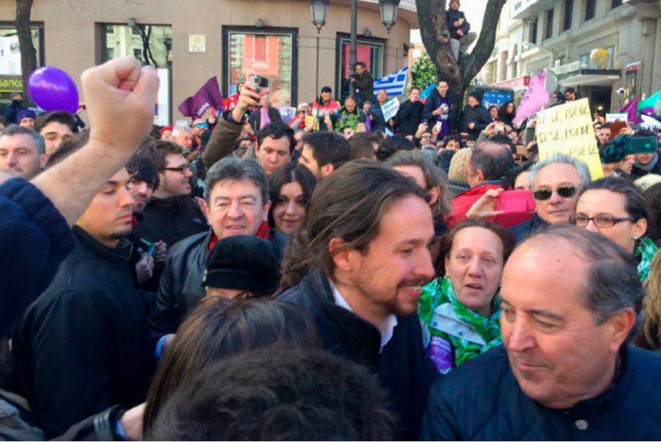 Τικ-τακ, ήρθε η ώρα της αλλαγής: Ο Ιγκλέσιας μίλησε σε χιλιάδες Ισπανούς στα ελληνικά [εικόνες & βίντεο] | iefimerida.gr 7