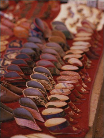 Στενά πόδια: Μια συνήθεια που βασάνισε και σκότωσε χιλιάδες Κινέζες [εικόνες] | iefimerida.gr 1