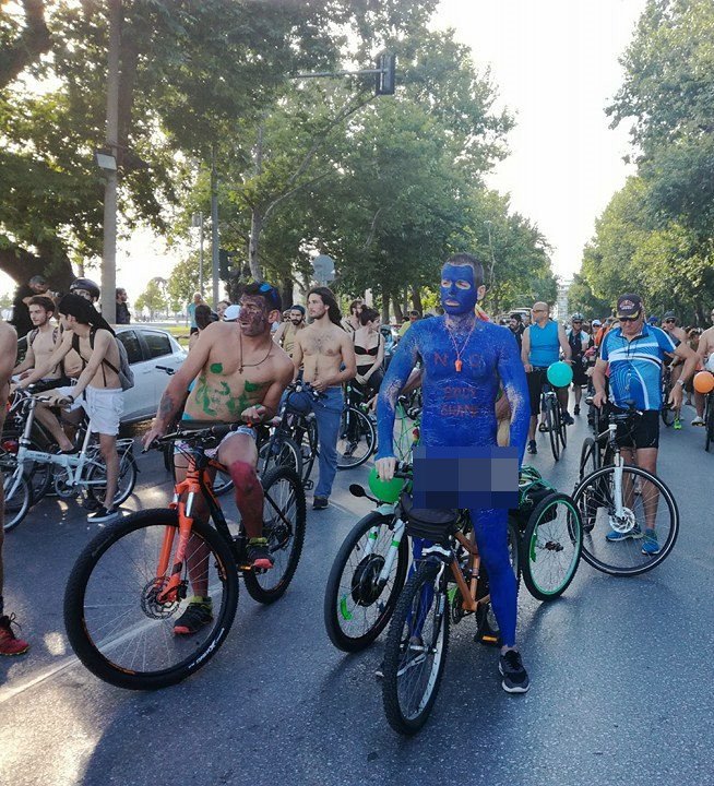 Γυμνή ποδηλατοδρομία στη Θεσσαλονίκη! [εικόνες] | iefimerida.gr 1