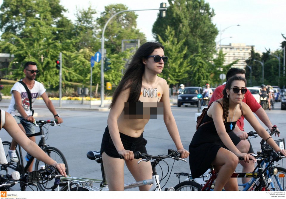 Γυμνή ποδηλατοδρομία στη Θεσσαλονίκη! [εικόνες] | iefimerida.gr 2