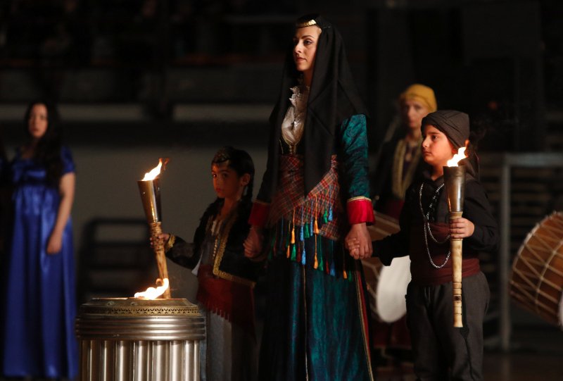 «Βούλιαξε» το ΣΕΦ από χορευτές στο 13ο Πανελλαδικό Φεστιβάλ Ποντιακών Χορών- Πάνω από 2.000 έλαβαν μέρος [εικόνες] | iefimerida.gr 0