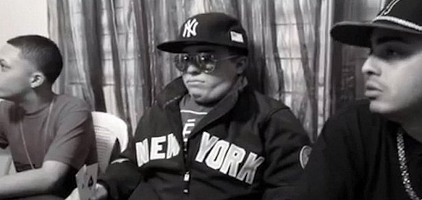 Εβαλαν τον νεκρό σε τραπέζι πόκερ – Λίγο πριν τον θάψουν [εικόνες] | iefimerida.gr 0