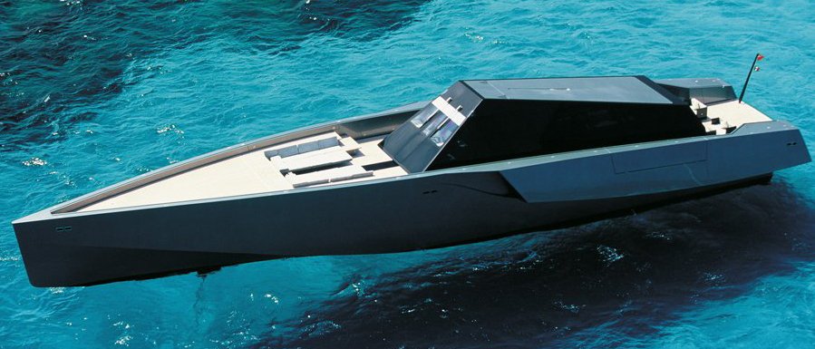 Εμειναν με το στόμα ανοιχτό στη Μύκονο: Το 22 εκατ. σούπερ γιοτ του Μπάτμαν εντυπωσίασε [εικόνες&βίντεο] | iefimerida.gr 2