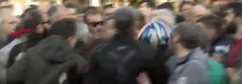 Επεισόδια έξω από το Πολυτεχνείο [εικόνες] | iefimerida.gr 0