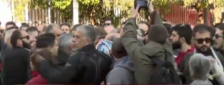 Επεισόδια έξω από το Πολυτεχνείο [εικόνες] | iefimerida.gr 1