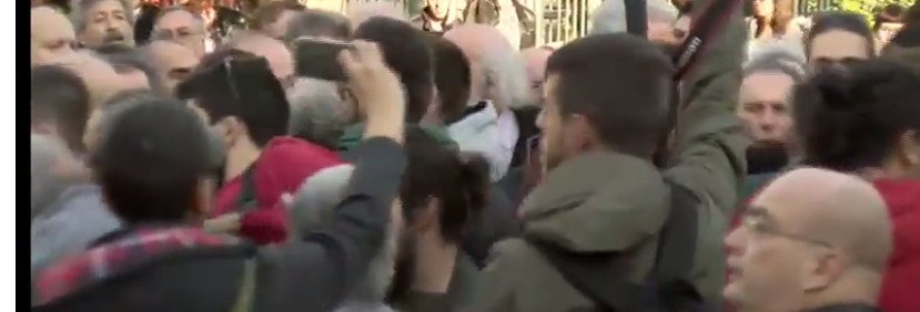 Επεισόδια έξω από το Πολυτεχνείο [εικόνες] | iefimerida.gr 2