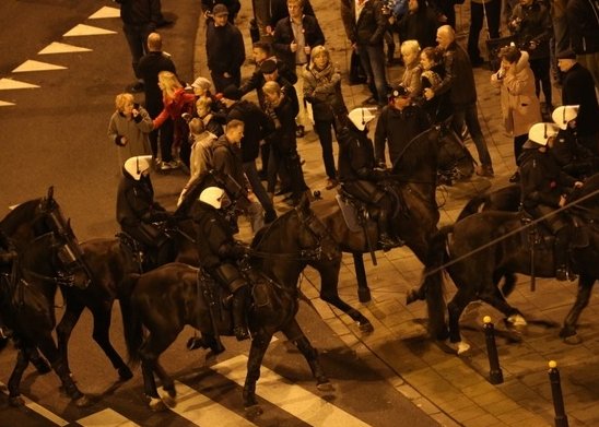 Βία και χάος στην Πολωνία: Επεισόδια από ακροδεξιούς την Ημέρα της Ανεξαρτησίας [βίντεο & εικόνες] | iefimerida.gr 13