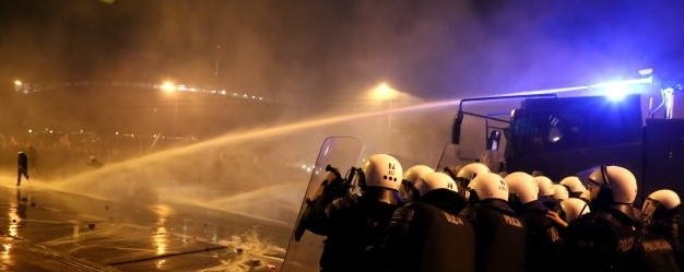 Βία και χάος στην Πολωνία: Επεισόδια από ακροδεξιούς την Ημέρα της Ανεξαρτησίας [βίντεο & εικόνες] | iefimerida.gr 0