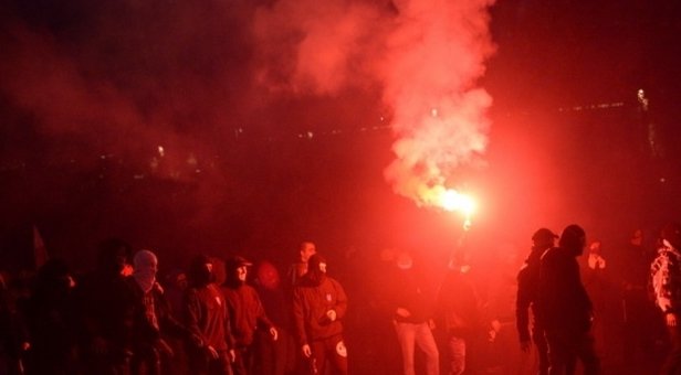 Βία και χάος στην Πολωνία: Επεισόδια από ακροδεξιούς την Ημέρα της Ανεξαρτησίας [βίντεο & εικόνες] | iefimerida.gr 16