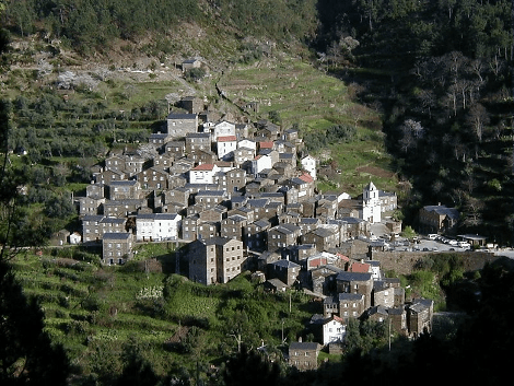 Oκτώ πλήρως... μονόχρωμες αλλά πανέμορφες πόλεις [εικόνες] | iefimerida.gr 5