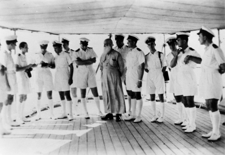 Ιστορίες ανδρείας του Πολεμικού Ναυτικού - Από σήμερα ξεδιπλώνονται μέσα σε πλοίο στην... Πειραιώς [εικόνες] | iefimerida.gr 2