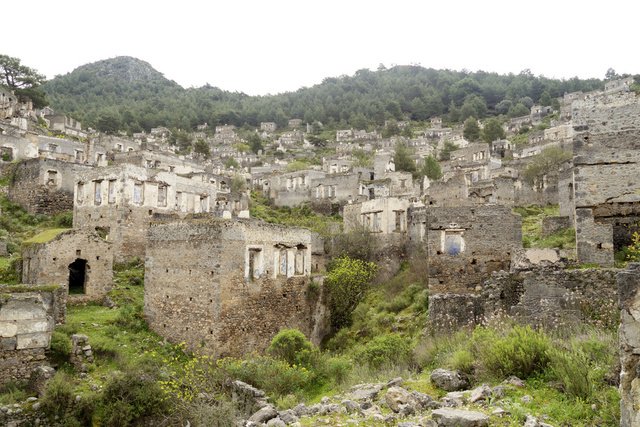 Οι πιο ανατριχιαστικές πόλεις-φαντάσματα που εγκαταλείφθηκαν και ρήμαξαν από το πέρασμα του χρόνου [εικόνες]  | iefimerida.gr 7