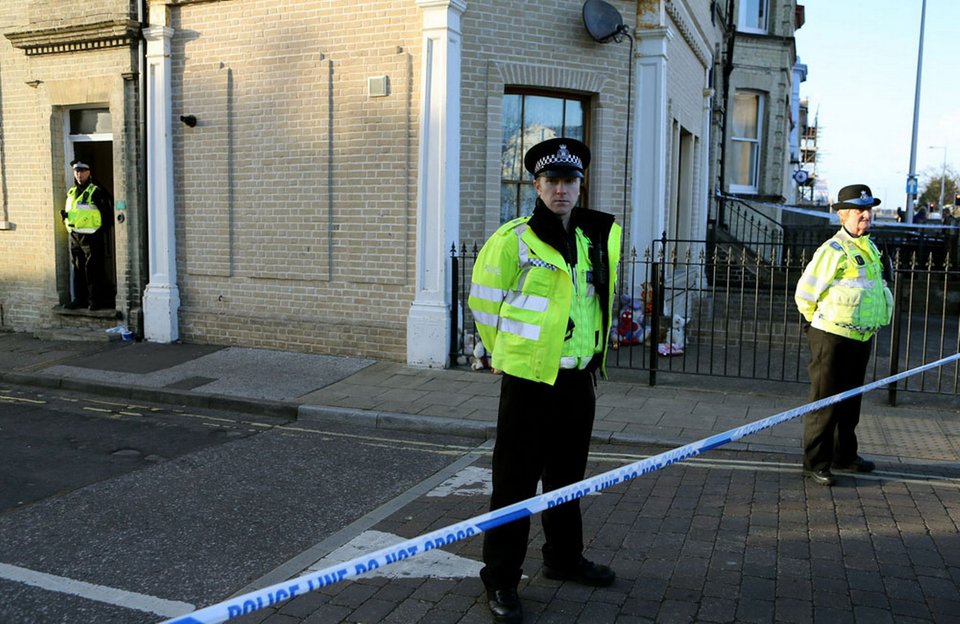 Σοκάρει η σύγχρονη «Μήδεια»: 23χρονη έγκυος έπνιξε τα τρία της παιδιά και μετά αυτοκτόνησε [εικόνες] | iefimerida.gr 3