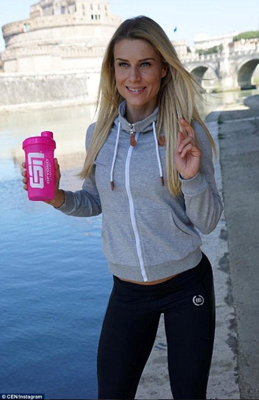  Η πιο σέξι αστυνομικός στον κόσμο -«Ελα να με συλλάβεις» την παρακαλούν [εικόνες & βίντεο] | iefimerida.gr 5