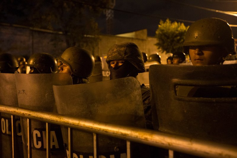 Ενταση στην Ονδούρα μετά τις εκλογές -Στρατός και αστυνομία στο δρόμο [εικόνες] | iefimerida.gr 1