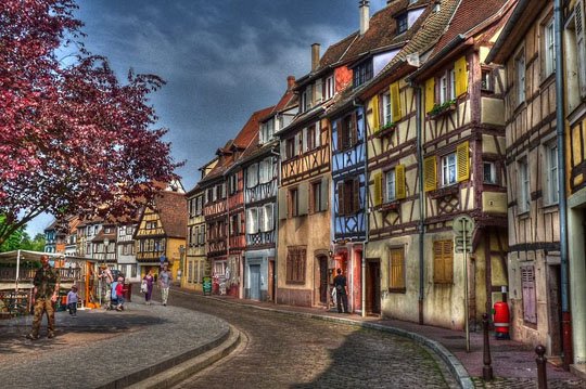 Colmar, η πιο παραμυθένια πόλη της Ευρώπης βρίσκεται στις όχθες ενός ποταμού [εικόνες] | iefimerida.gr 4