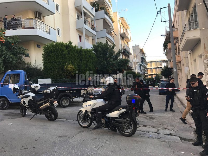 Στο σημείο έχει σπεύσει η αστυνομία.