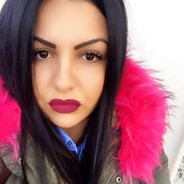 Αυτή είναι η 30χρονη που παρασύρθηκε και σκοτώθηκε από νταλίκα στη Λάρισα- Ετοιμαζόταν να παντρευτεί[εικόνες] | iefimerida.gr 0