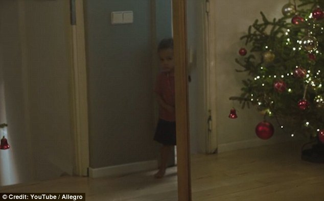 Το βίντεο που σπάει καρδιές -Πολωνός παππούς μαθαίνει αγγλικά για να μιλήσει στο εγγόνι του [βίντεο] | iefimerida.gr 1