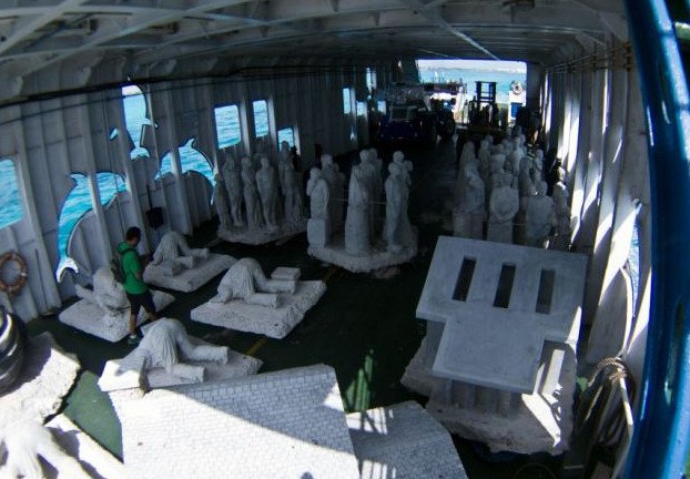 Εκθεση γλυπτών στο... βυθό του Ατλαντικού [βίντεο & εικόνες] | iefimerida.gr 1