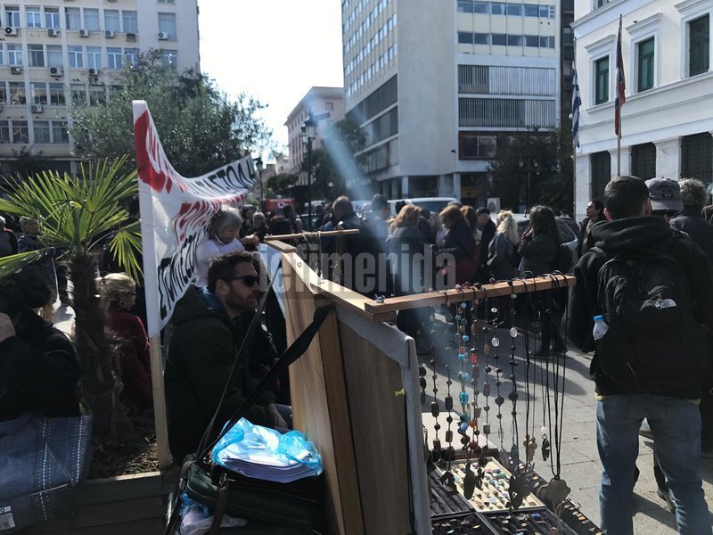Αναφέρουν ότι εννέα στους δέκα συναδέλφους τους μένουν χωρίς πόστα