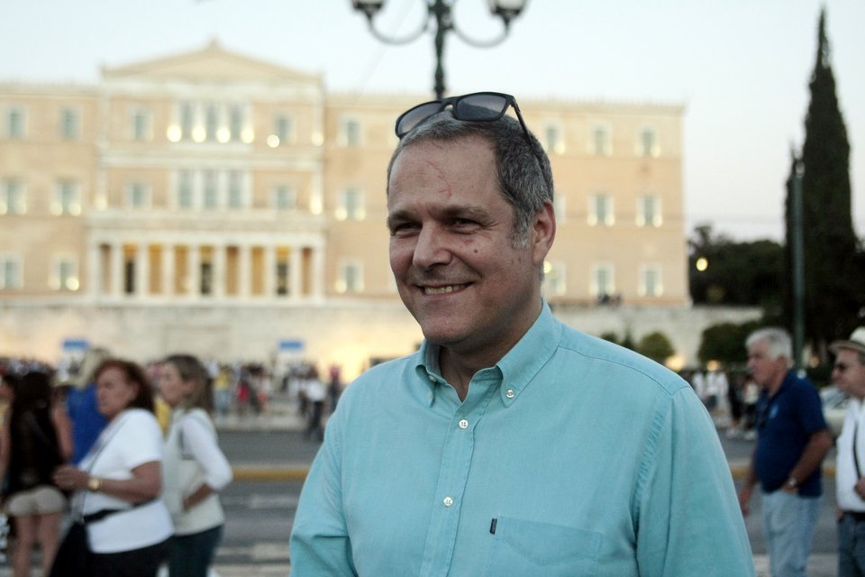 Ποιοι πολιτικοί πήγαν στη συγκέντρωση «Παραιτηθείτε» στο Σύνταγμα [εικόνες] | iefimerida.gr 6