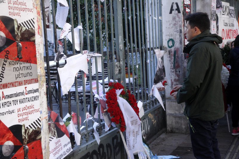 Κλειστές το πρωί οι πύλες του Πολυτεχνείου λόγω κατάληψης από αγνώστους [εικόνες] | iefimerida.gr 3