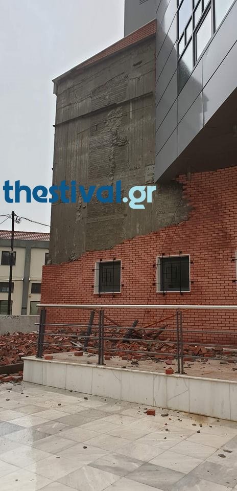 Φθορές λόγω της κακοκαιρίας στο Δικαστικό Μέγαρο Πολυγύρου [εικόνες] | iefimerida.gr 2