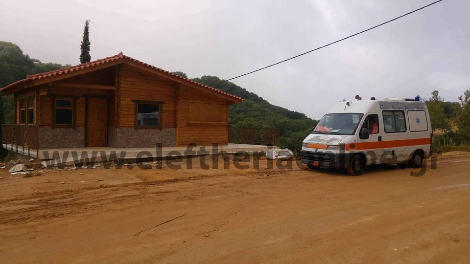 Τραγωδία στο Πολυλίμνιο Μεσσηνίας -Μία νεκρή και μία τραυματίας από κατολίσθηση βράχων [εικόνες] | iefimerida.gr 0