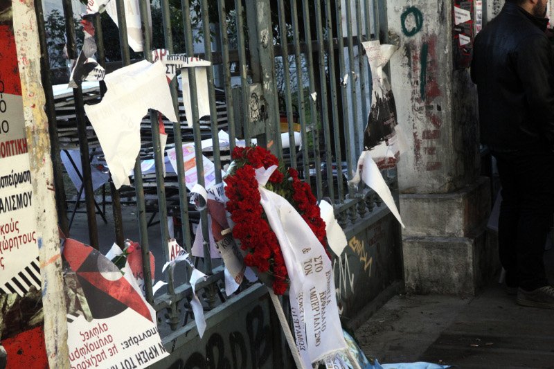 Κλειστές το πρωί οι πύλες του Πολυτεχνείου λόγω κατάληψης από αγνώστους [εικόνες] | iefimerida.gr 2