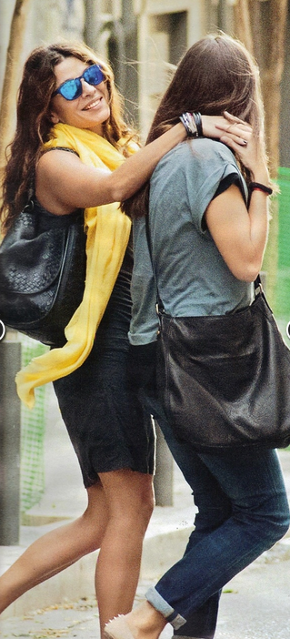 Η Πόπη Τσαπανίδου με την κόρη της, εξίσου εντυπωσιακή με εκείνη [εικόνες] | iefimerida.gr 1