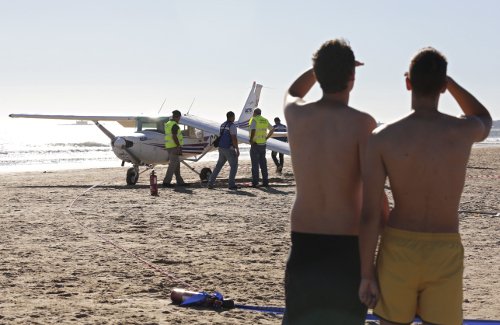 Πορτογαλία: Για ανθρωποκτονία εξ αμελείας κατηγορούνται οι πιλότοι που έκαναν αναγκαστική προσγείωση -Για το θάνατο 2 λουόμενων [εικόνες] | iefimerida.gr 3