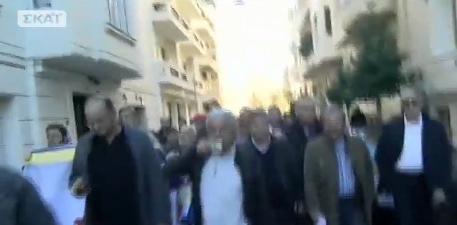 Χημικά και ένταση στο Σύνταγμα -Το ΠΑΜΕ κυκλώνει το Μαξίμου | iefimerida.gr 1