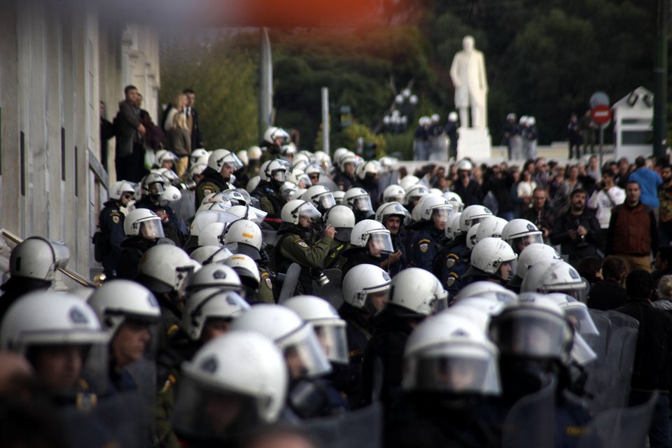Επεισόδια στην πορεία για το Πολυτεχνείο | iefimerida.gr 23