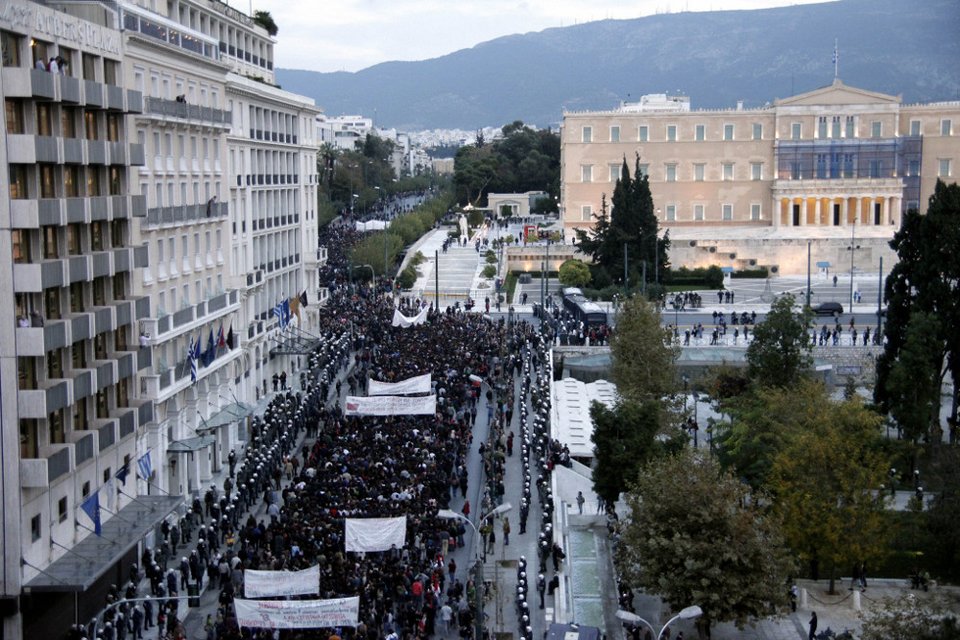 Επεισόδια στην πορεία για το Πολυτεχνείο | iefimerida.gr 19