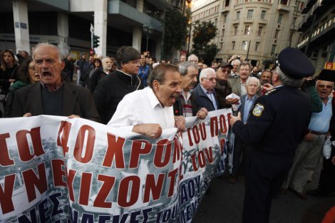 Μεγαλειώδης και ειρηνική η πορεία για την 40η επέτειο της εξέγερσης του Πολυτεχνείου | iefimerida.gr 2
