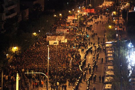 Μεγαλειώδης και ειρηνική η πορεία για την 40η επέτειο της εξέγερσης του Πολυτεχνείου | iefimerida.gr 5