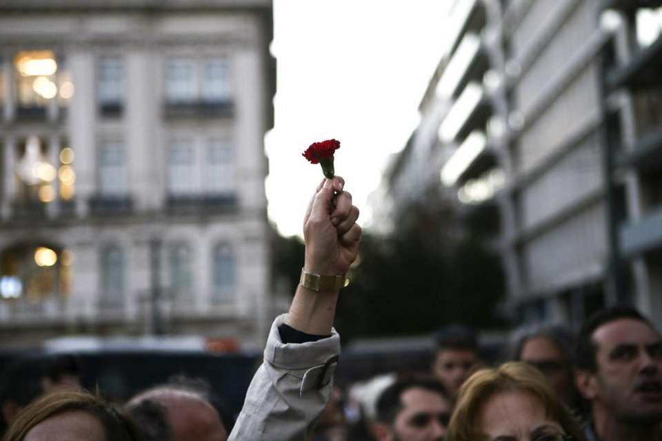 Πολυτεχνείο: Ηταν μια μεγαλειώδης, ειρηνική πορεία – Πρωτοφανής ο όγκος των διαδηλωτών [εικόνες] | iefimerida.gr 3