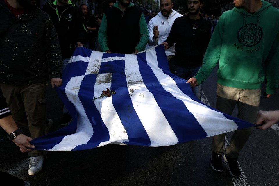 Πολυτεχνείο: Ηταν μια μεγαλειώδης, ειρηνική πορεία – Πρωτοφανής ο όγκος των διαδηλωτών [εικόνες] | iefimerida.gr 0