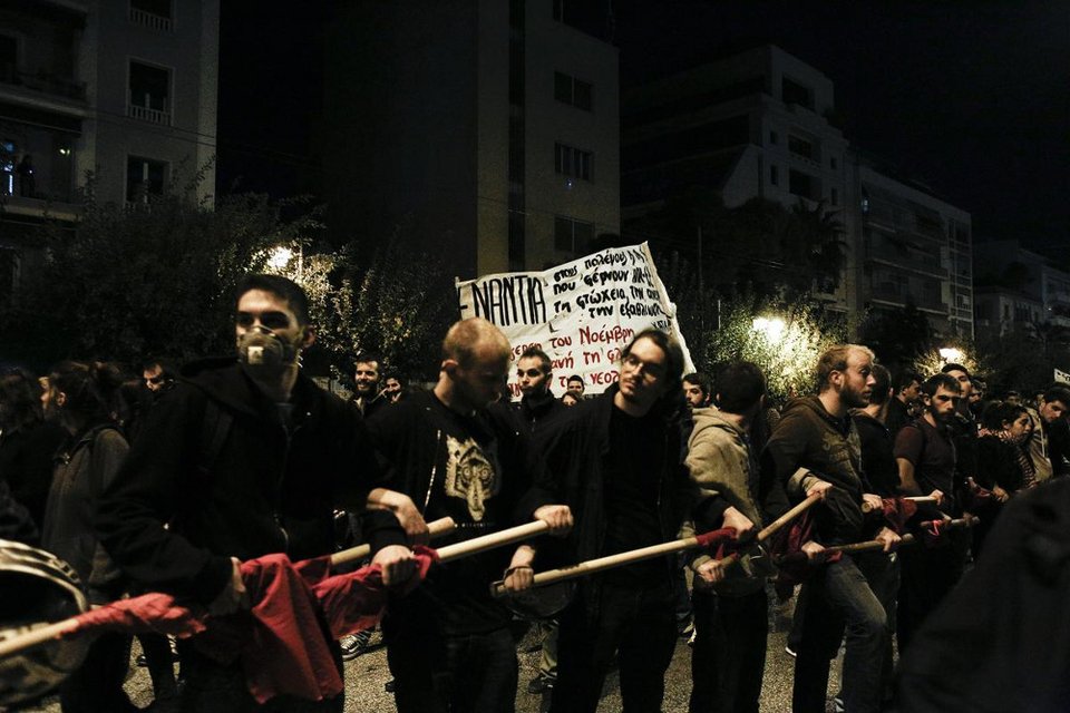 Πολυτεχνείο: Ηταν μια μεγαλειώδης, ειρηνική πορεία – Πρωτοφανής ο όγκος των διαδηλωτών [εικόνες] | iefimerida.gr 11