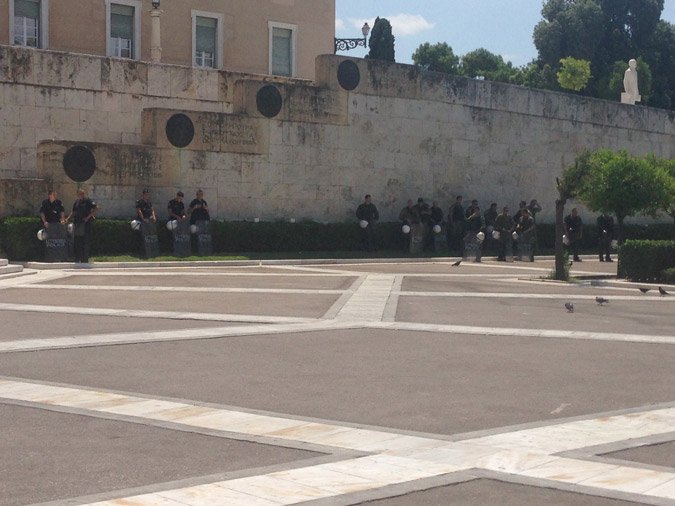  Κλειστό το κέντρο από τα συλλαλητήρια κατά της συμφωνίας -ΜΑΤ έξω από τη Βουλή | iefimerida.gr 5