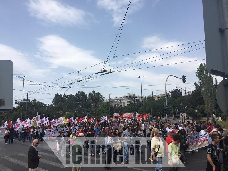 Απροσπέλαστη η Αθήνα λόγω Πρωτομαγιάς: Κλειστοί δρόμοι -Σε εξέλιξη οι πορείες του ΠΑΜΕ και των ΓΣΕΕ-ΑΔΕΔΥ [εικόνες] | iefimerida.gr 1