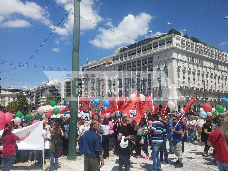 Συγκέντρωση της ΠΟΕ-ΟΤΑ στο Σύνταγμα -Διαμαρτυρία για τους παιδικούς σταθμούς [εικόνες] | iefimerida.gr 2