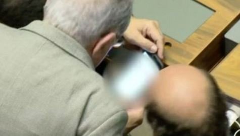 Σάλος και πάλι στη Βραζιλία: Εβαλαν πόρνες μέσα στη Βουλή [εικόνες] | iefimerida.gr 2