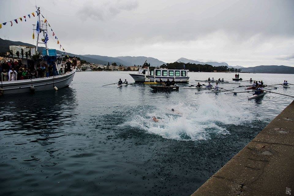 Με λαμπρότητα γιορτάστηκαν τα Θεοφάνεια σε όλη τη χώρα  [εικόνες] | iefimerida.gr 47
