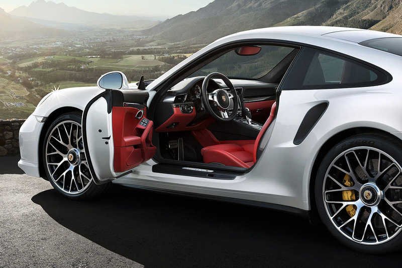 Porsche 911 Turbo: Πιο γρήγορη και high tech από ποτέ | iefimerida.gr 3