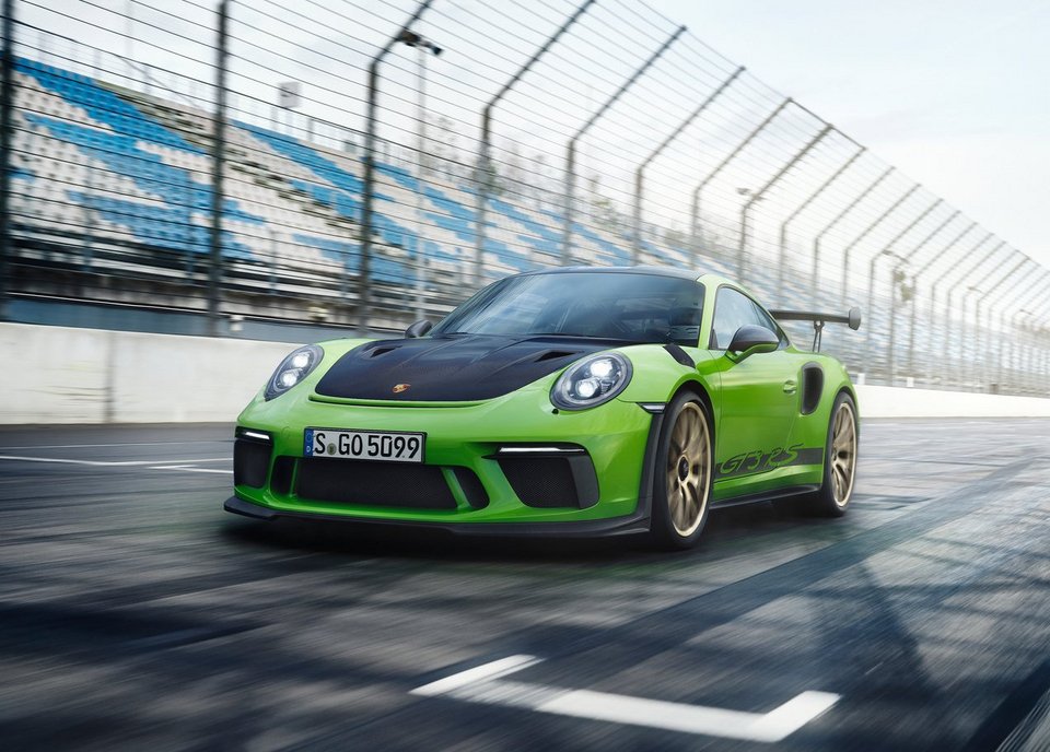 Η νέα Porsche πρωταγωνιστεί στο σαλόνι αυτοκινήτου της Γενεύης [εικόνες]  | iefimerida.gr 2