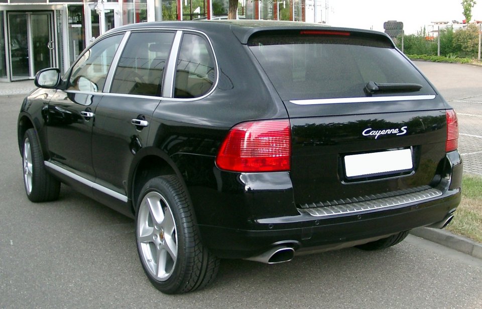 Το αυτοκίνητο στο οποίο βρήκε τον θάνατο ο Μαυρίκος -H δεύτερης γενιάς Porsche Cayenne | iefimerida.gr 1